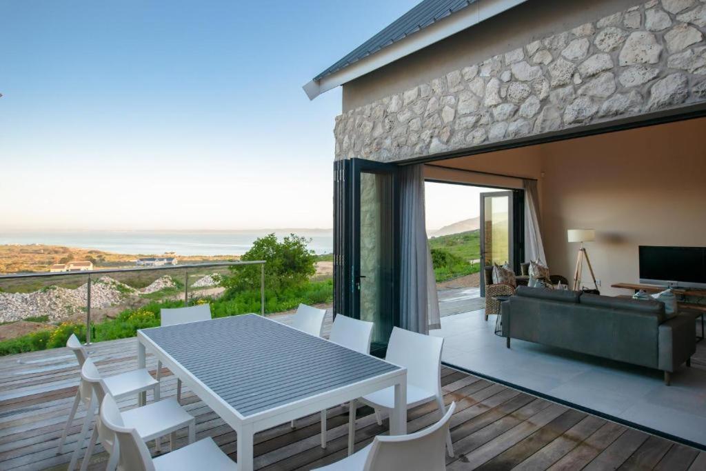 The Shark Bay Apartment *